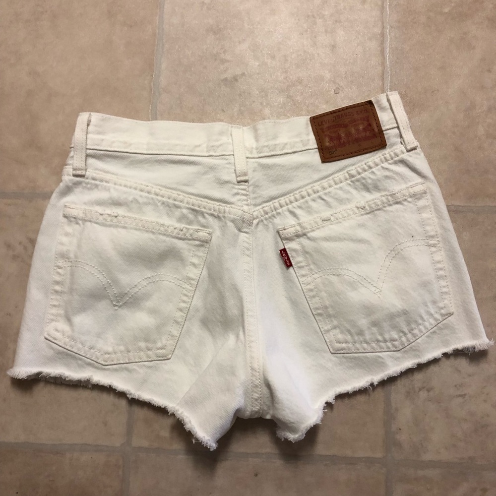NWOT Levi’s 501 high waisted jean shorts
